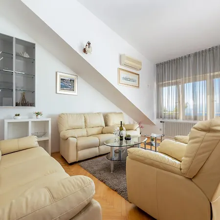 Rosemary Apartament *