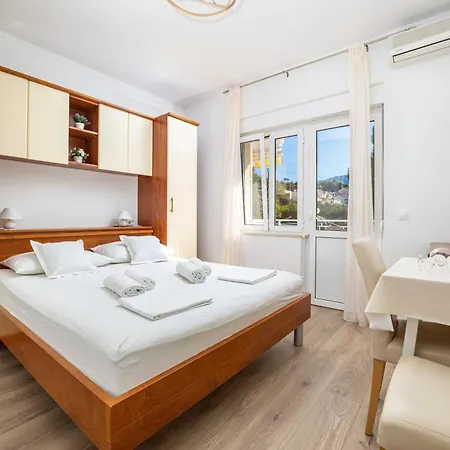 Rosemary Apartman *