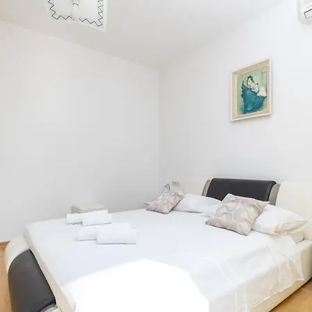 Rosemary Apartman Duce